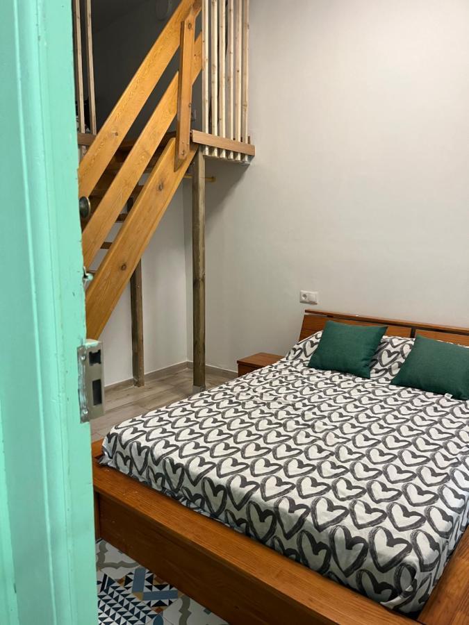 Hotel Alzira Bonita Habitacion Verde Con Bano Privado Exterior foto